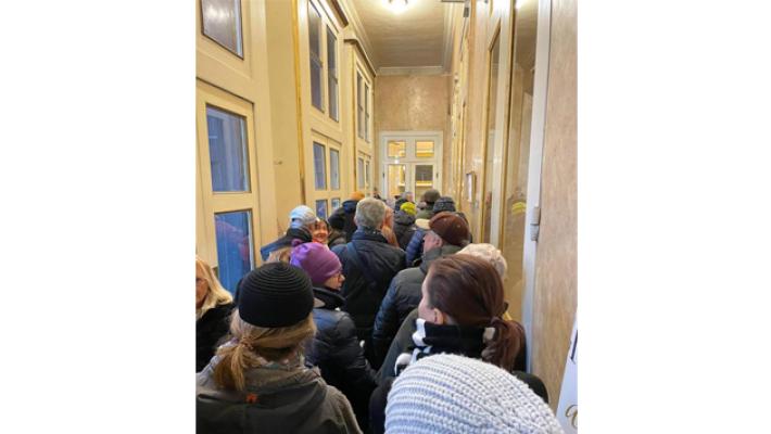 Coda al Regio per il concerto di Stefano Bollani.  E domani si replica prenotando online