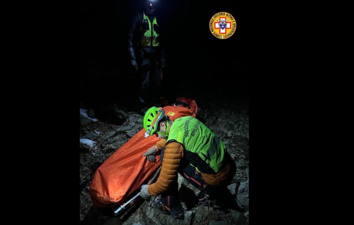 Arriva il buio, due escursioniste si perdono a Prato Spilla: aiutate dal Soccorso alpino . Problemi per una 52enne