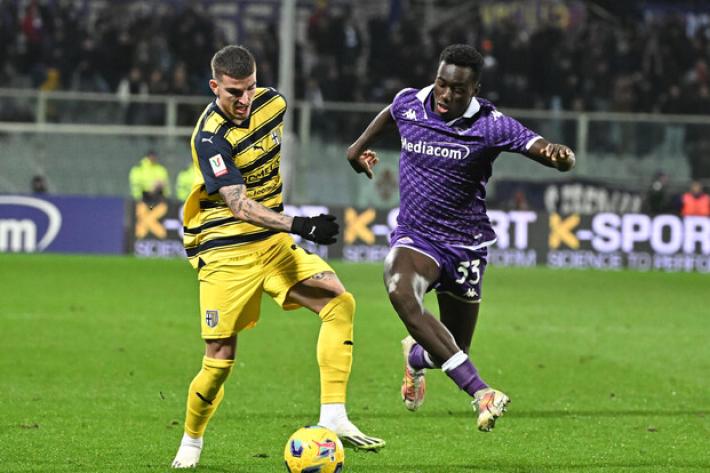 Si ferma agli undici metri il sogno del Parma. La Fiorentina vince ai rigori e passa ai quarti