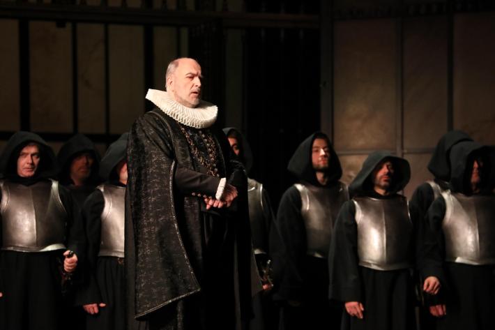 Prima del "Don Carlo" alla Scala, il sovrindendente Meyer: "Pertusi ha un problema alla gola, ma continua a cantare"