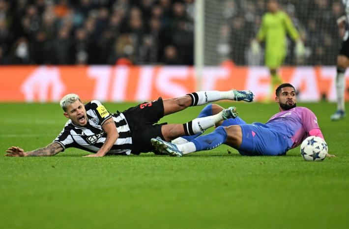 Calcio: 2-1 al Newcastle, Milan in Europa League 