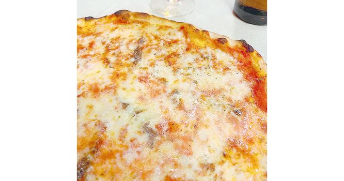 The gold - Niente cornicione ed impasto sottile Tutta un'altra pizza