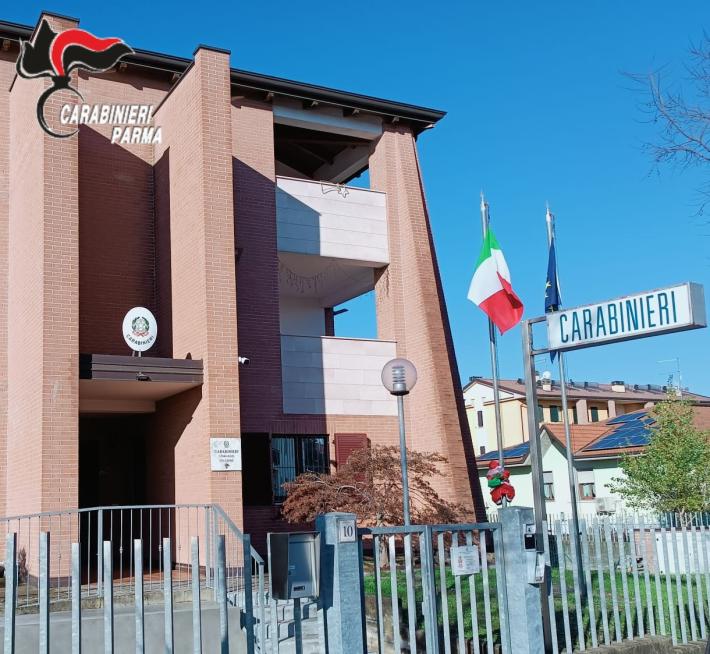 Carabiniere libero dal servizio sventa borseggio.