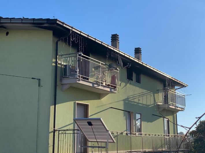 Incendio in una casa a Campobasso, morto bimbo di 9 anni, feriti i fratelli