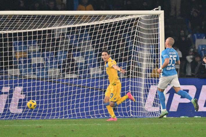Il Frosinone travolge il Napoli con 4 gol: ciociari ai quarti di Coppa Italia 