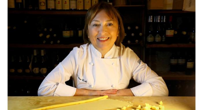 Mezze maniche, un primo piatto della festa, simbolo della Bassa