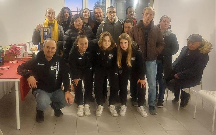 Le giovanili maschile e femminile del Parma Calcio a Casa Scarzara e ai gruppi appartamento di Proges