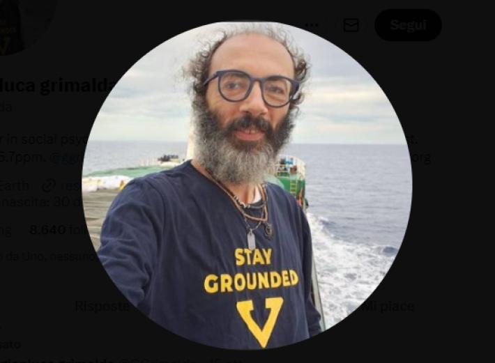 E' tornato a casa Gianluca Grimalda, licenziato perch&eacute; non voleva usare l'aereo per motivi ambientali