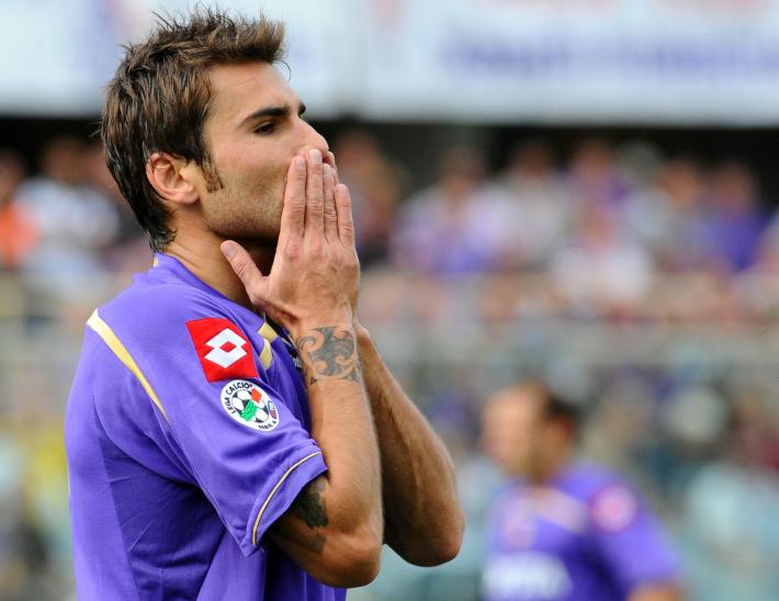Adrian Mutu esonerato mentre &egrave; al funerale della madre