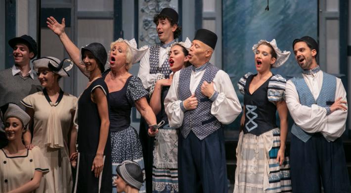 E in primavera sboccia l'operetta