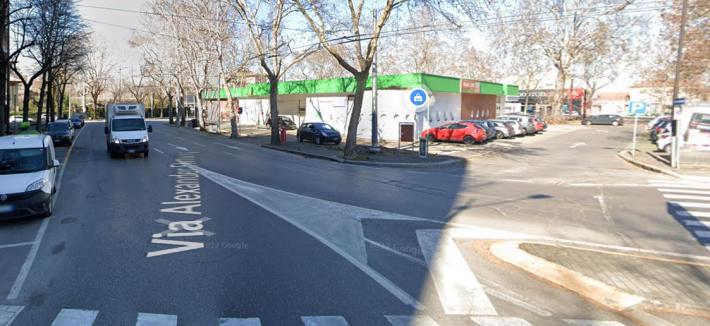 Scontro auto-bici tra via Fleming e piazzale Caduti del lavoro: un ferito