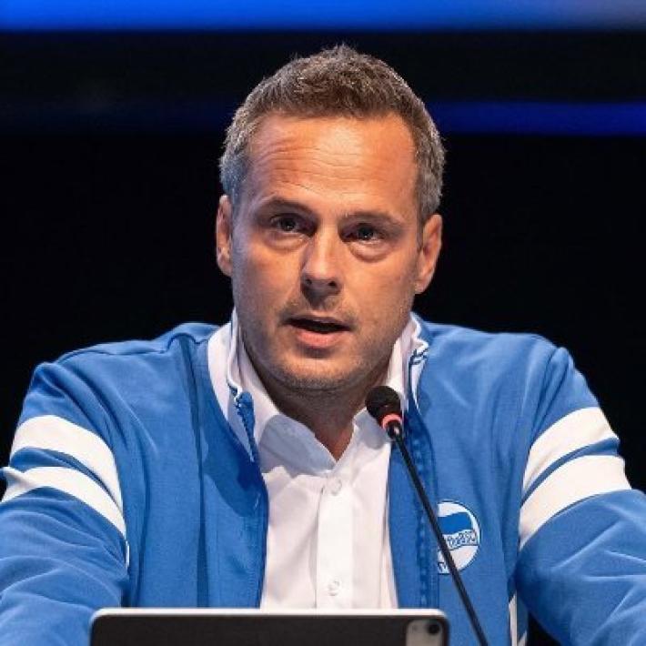 Muore improvvisamente il presidente dell'Hertha Berlino: aveva solo 43 anni 