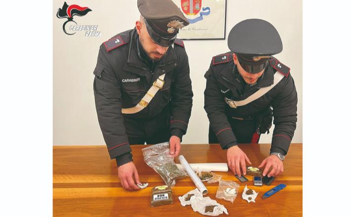 Nascondeva hashish e marijuana in garage: arrestato 20enne italiano