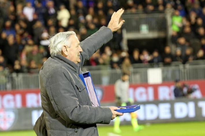 Paura per Gigi Riva: malore in casa, ricoverato in ospedale, sar&agrave; operato al cuore