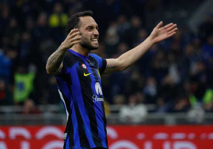 Serie A: l'Inter vince il derby d'Italia (1-0)  e si porta a +4 sulla Juventus con una gara in meno