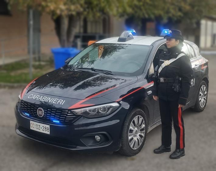 San Polo d'Enza - Deruba gli anziani che assiste: denunciata dai carabinieri