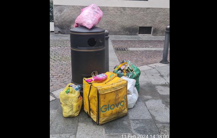 Borgo della Trinit&agrave;, ancora rifiuti abbandonati