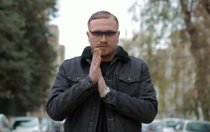 Una baby gang picchia il suo allievo: il rapper Luca Blindo rinuncia al live 