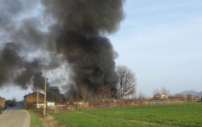 Salsomaggiore, incendio in un maneggio di Scipione. Cavalli tratti in salvo