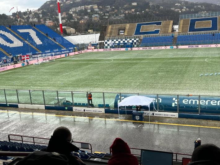 Violenta grandinata sul Sinigaglia: corsa contro il tempo per ripristinare l'agibilit&agrave; del campo. Titolari Sohm e Benedyczak. E la coppia romena Mihaila Man sugli esterni - Como-Parma: le formazioni