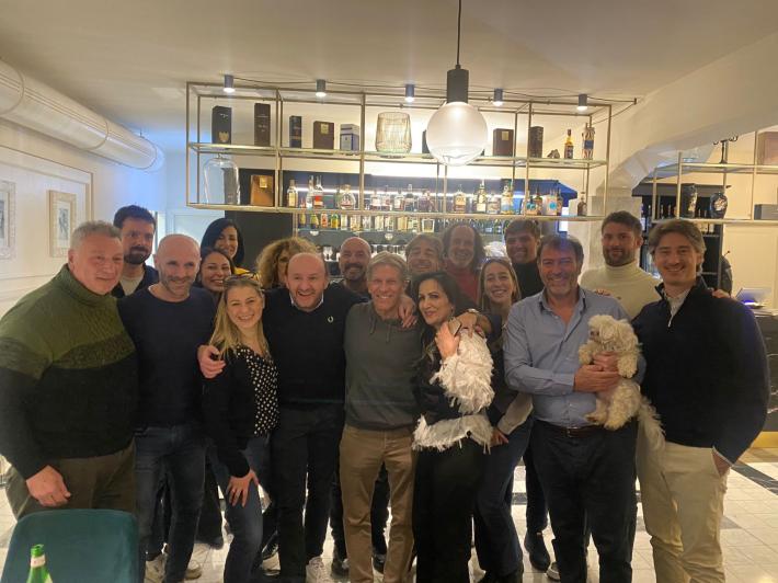 Krause, una foto (e una chiacchierata) con gli ex del Parma e altri amici