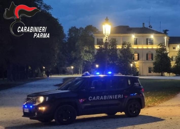 Estorsione e rapina impropria: arrestato un 16enne a Parma 