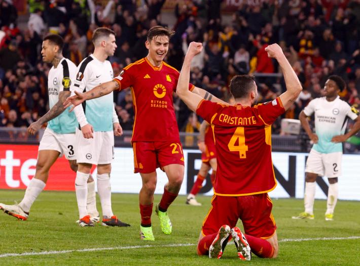 Europa league: poker di gol contro il Brighton, la Roma ipoteca il passaggio ai quarti