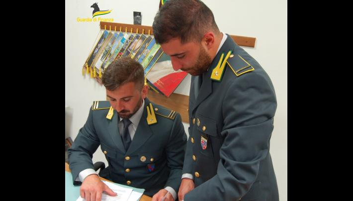 Fatture false per 39 milioni, sequestri di beni a due persone legati ad una "cartiera" nel Parmense