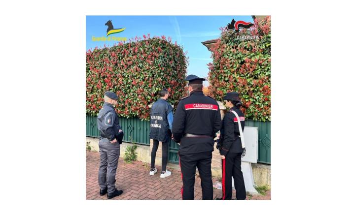 Operazione "Chrisalis": in corso sequestri per oltre 2,5 milioni di euro per frodi fiscali