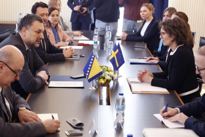 L&rsquo;Ue apre il fronte (di pace) bosniaco