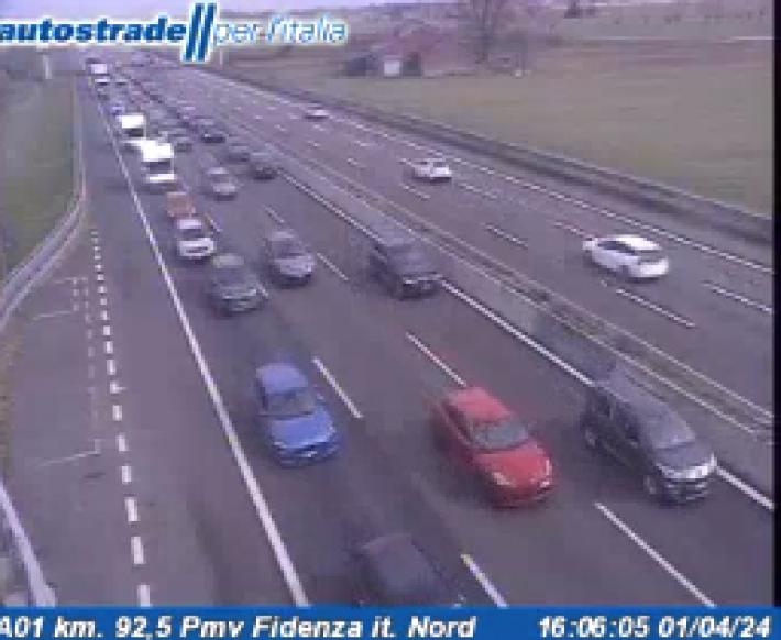 Si intensifica il traffico in autostrada: code a tratti tra Parma e Fiorenzuola, disagi anche in A14 