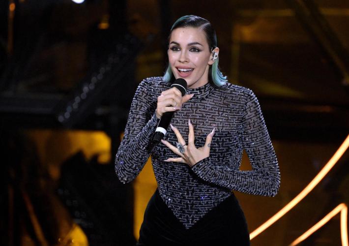 Rose Villain: "In rete girano delle mie foto nude. Sono fake creati con l'intelligenza artificiale. Mi sento violata"