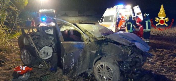 Contromano sulla statale, muore dopo frontale nell'Oristanese