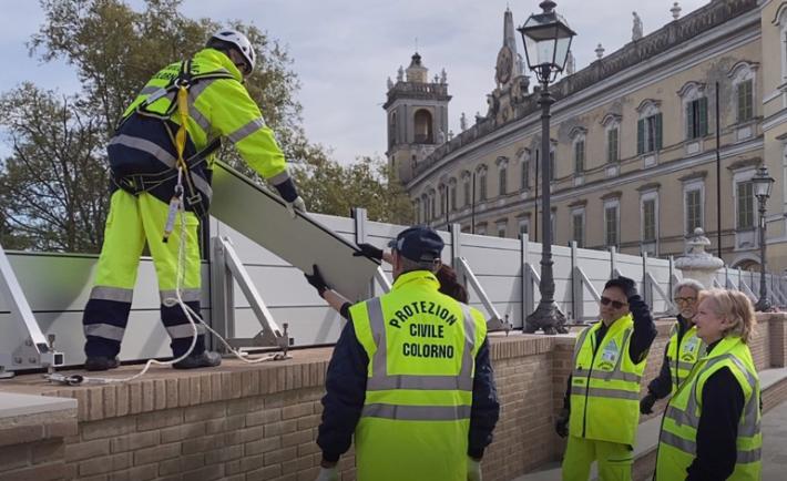Le paratie contro la piena: la prova di montaggio &egrave;  ok