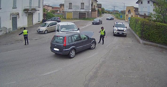 Incidente con due feriti