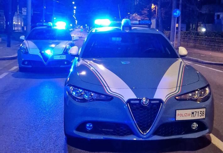 Tira un pugno ad un connazionale e aggredisce i poliziotti: arrestato 37enne marocchino
