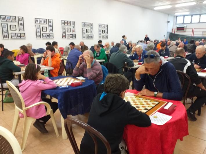 I campionissimi di dama di nuovo in gara al Castelletto