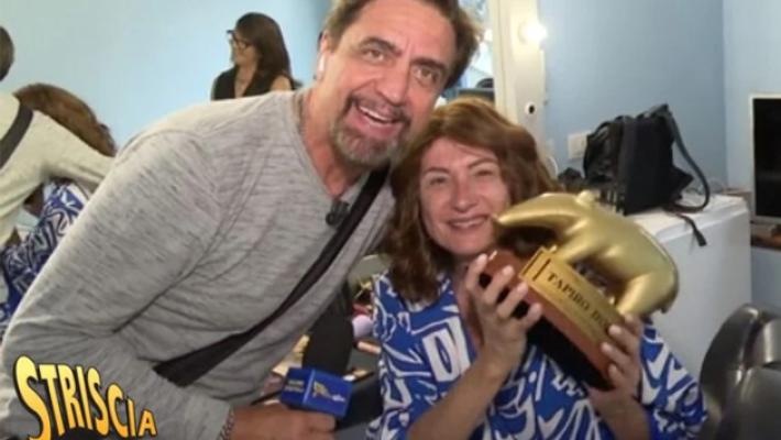 "Striscia la notizia", tapiro d'oro a Luxuria