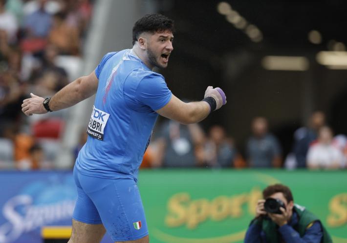 Fabbri storico: lancia a 22,95 metri. Cade dopo 37 anni il record del getto del peso di Andrei. E Mattia Furlani fa il record del mondo U20 del salto in lungo