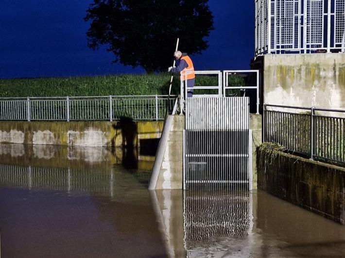 Piove in tutto il Nord, il Po si alza di due metri in 24 ore nel Parmense 