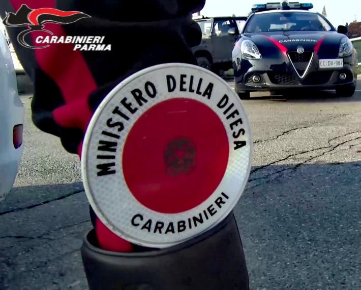 ESCE DAL SUPERMERCATO CON 50 EURO DI MERCE NON PAGATA. DANUNCIATA 30ENNE ITALIANA