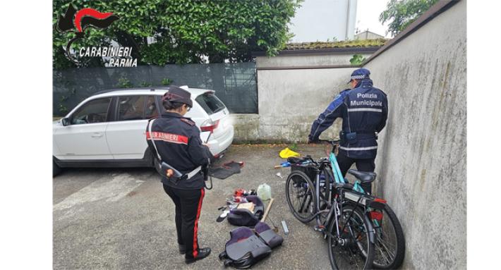 Noceto: fermati a bordo di una Bmw rubata per le vie del centro. Denunciata per ricettazione una coppia lui 37 lei 40anni entrambi italiani