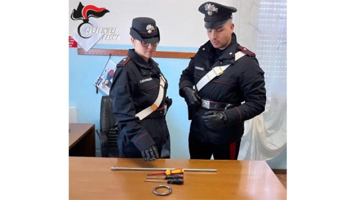 Minaccie e botte a giovani e alle loro famiglie: in carcere un 25enne e divieto di dimora a Busseto per un 24enne