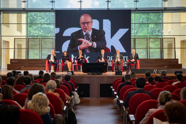 Diritti dei minori sul web: al via G Talk, protagonisti del nostro tempo a confronto - Il programma - Segui la diretta dell'evento