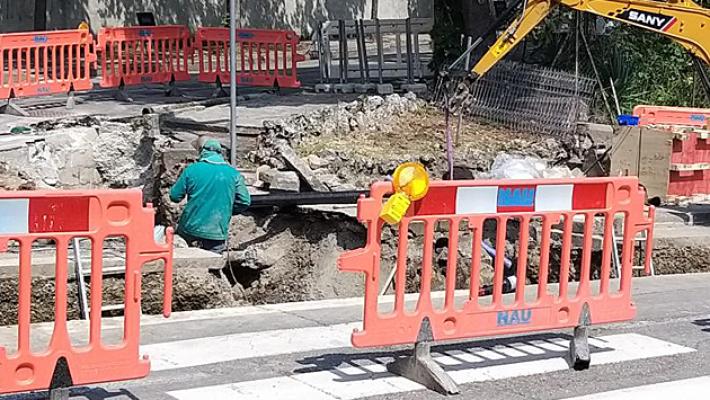 Modifiche alla viabilit&agrave; in strada Argini Parma per rifacimento rete idrica. 