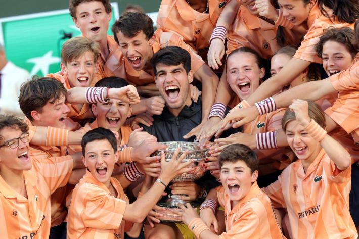 Alcaraz re di Parigi: batte Zverev in 5 set e trionfa al Roland Garros