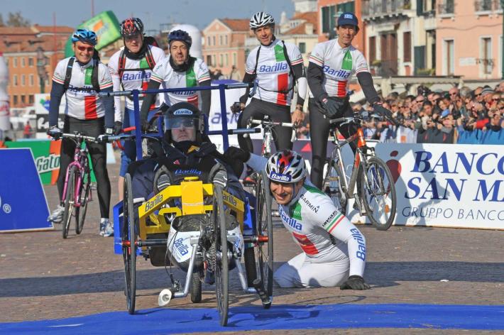  Premi, imprese benefiche e sportive: il coraggio di un eroe