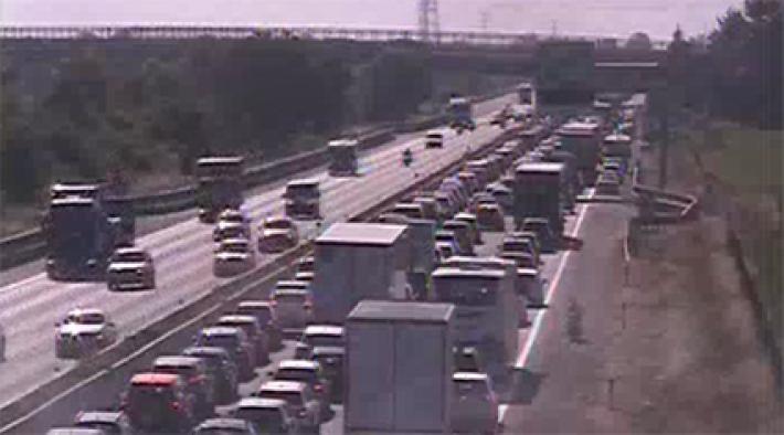 Code sull'A1 dallo svincolo dell'A15 a Fiorenzuola per  il traffico intenso