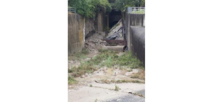 Salsomaggiore, crollato  il muro del canale scolmatore  del Citronia