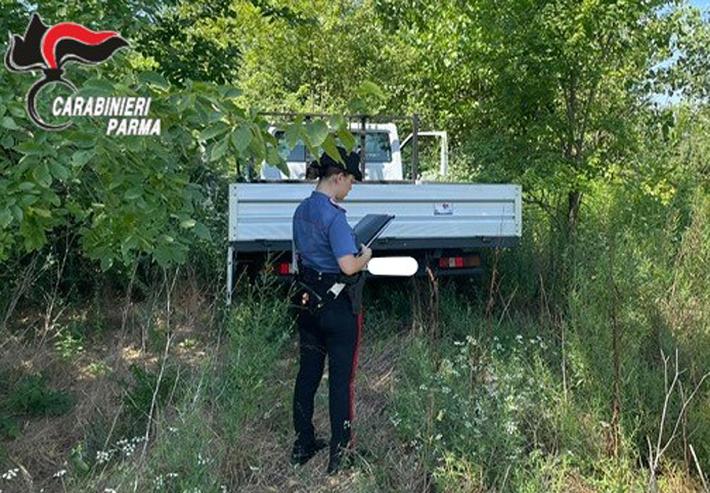 I carabinieri recuperano un furgone rubato